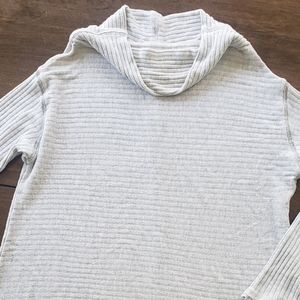 FREE PEOPLE flowy, grey, ribbed sweater